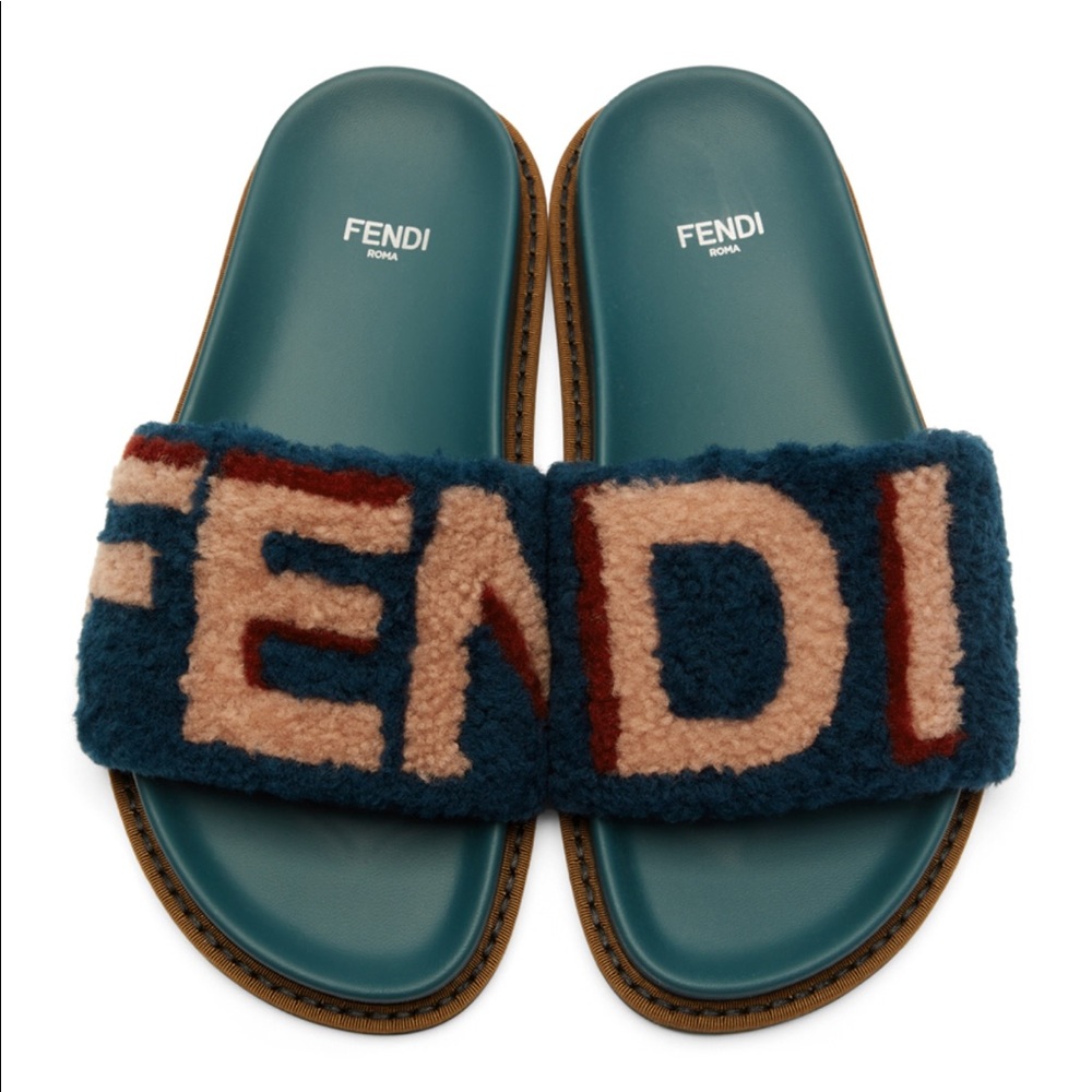 💞HP!! BRAND NEW-Fendi Peacock Blue & Pink Slides Sold to Jennifer